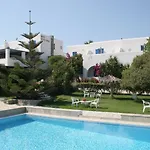 Отель Silver Rocks 3*